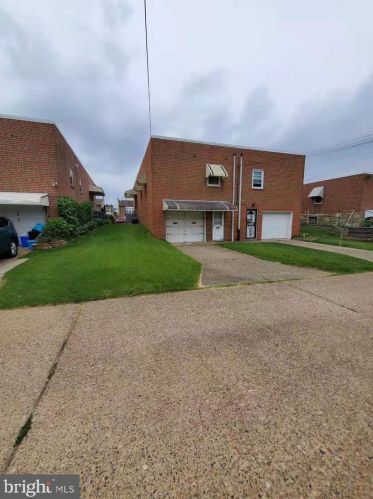 7917 Brous Ave, Philadelphia, PA 19152-3510