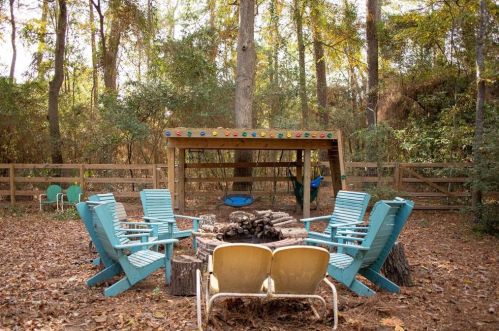 84 Oak Grove Ln, Conroe TX  77304-2515 exterior