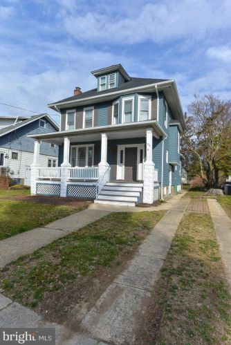 915 Eldridge Ave, Camden, NJ 08107-1711