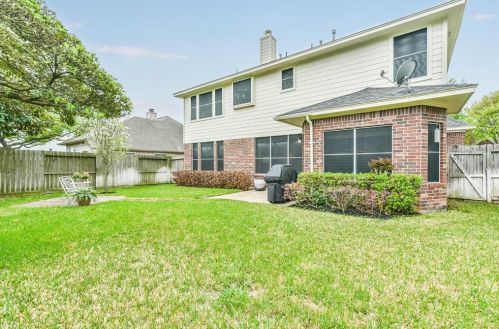 7035 Clustering Oak Ct, Richmond TX 77407-0822 exterior