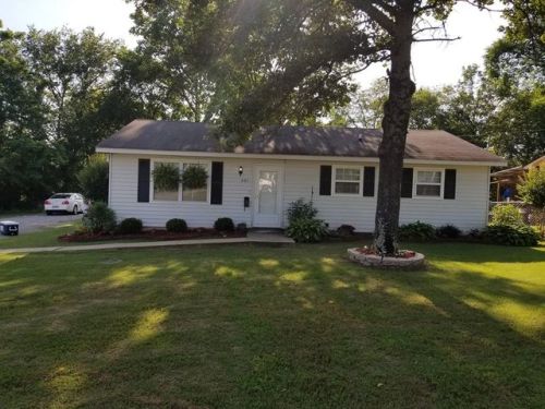 601 5th St, Ozark, AR 72949-2203