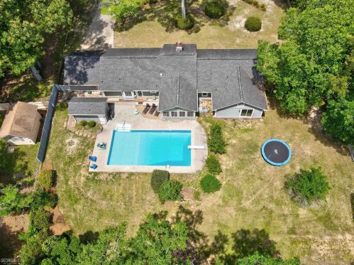 102 Chimney Pl, Warner Robins GA  31088-6523 exterior
