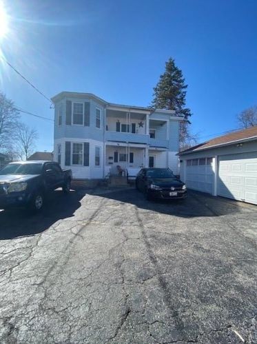 43 Summit St, Woonsocket, RI 02895-5145