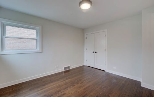 4852 La Crosse Ave, Chicago IL  60638-2119 exterior