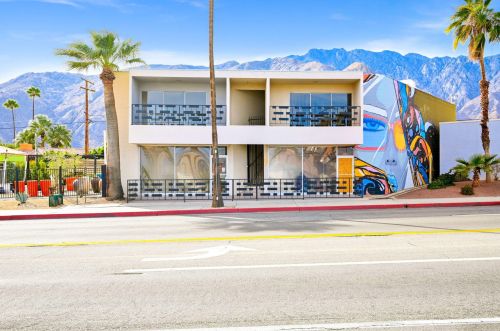 2481 Palm Canyon Dr, Palm Springs, CA 92262-2837