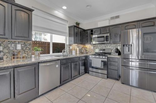 1263 Stanislaus Dr, Chula Vista CA  91913-1401 exterior