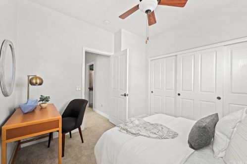 108 Spanish Lace, Irvine CA  92620-3424 exterior