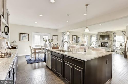 43 Winifred Dr, Hanover PA 17331 exterior