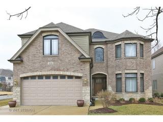 576 Gladys Ave, Elmhurst, IL 60126-1816