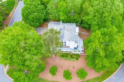 4518 Club House Dr, Marietta, GA 30066-2473