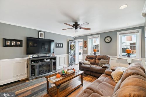 326 Jackson St, Philadelphia, PA 19148-3309