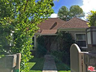 3252 Oakshire Dr, Los Angeles CA  90068-1745 exterior