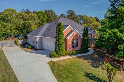 3440 Bulloch Lake Rd, Loganville, GA 30052-8652