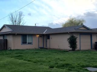 305 Third St, Amity, OR 97101-2246