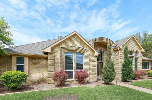 2305 Dunwick Dr, Plano TX  75023-1453 exterior