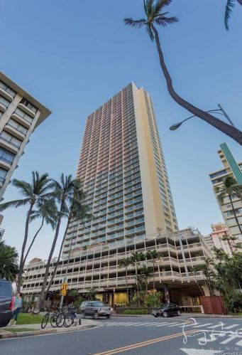 445 Seaside Ave, Honolulu HI  96815-2640 exterior