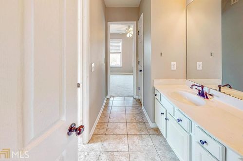 5135 Halcyon Dr, Atlanta GA  30349-1596 exterior