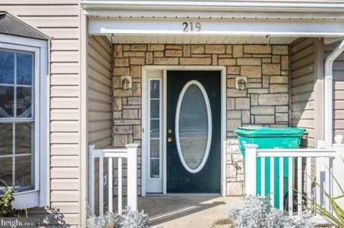 219 Aspen Ave, Grottoes, VA 24441-1536