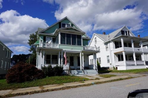 25 School St, Torrington, CT 06790-3813