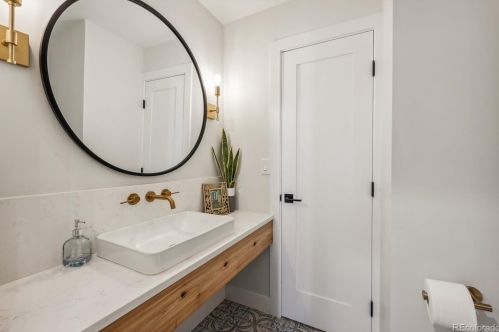 5665 Galena St, Englewood CO  80111-3721 exterior