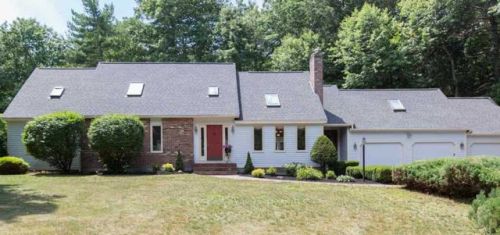 2 Faith Rd, Windham, NH 03087-1553