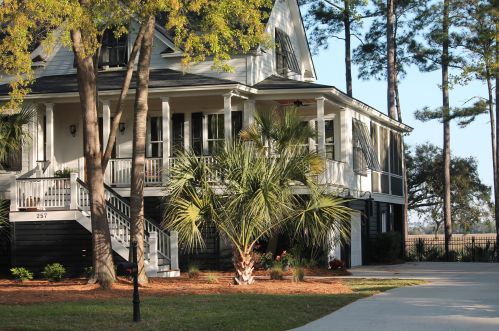 257 River Oak Dr, Mount Pleasant, SC 29464-8295
