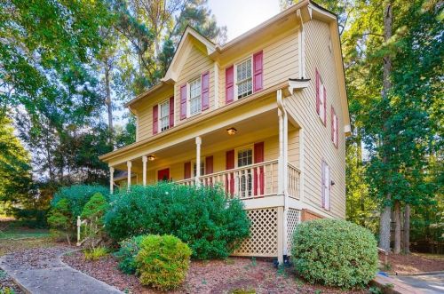3813 Grahams Port Ln, Lithonia, GA 30039-4118