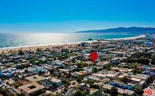 2416 3rd St, Santa Monica, CA 90405-3603