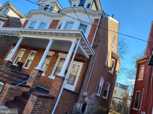 151 Hoffman Ave, Trenton, NJ 08618-4007