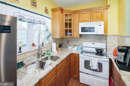 2649 10th St, Philadelphia PA 19148-5007 exterior