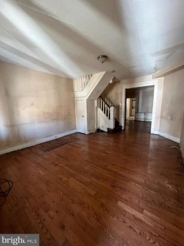 812 56th St, Philadelphia PA  19143-2818 exterior