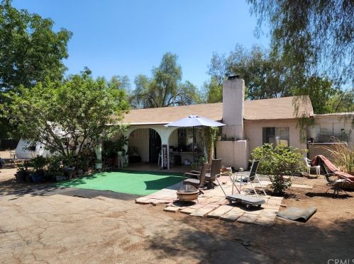 21401 River Rd, Perris, CA 92570-9636