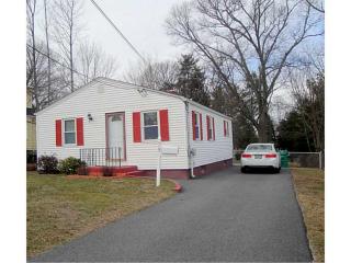77 Canonchet Ave, Warwick, RI 02888-2933