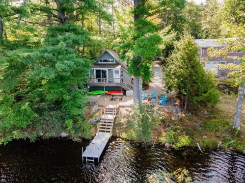 2 Forest Lake Dr, Hillsboro, NH 03244-5026