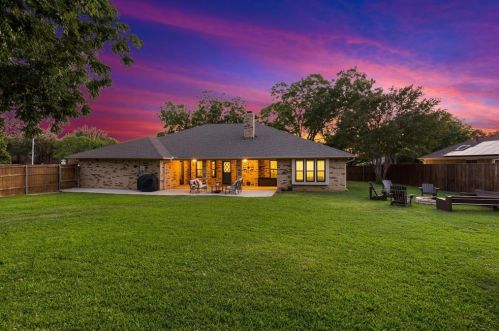 5000 Skylark Ct, Fort Worth, TX 76180-7811