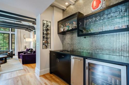 2858 Hl Dr, Atlanta GA  30305-3422 exterior