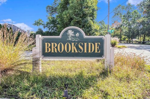 55384 Falling Water Dr, Elkhart IN  46514-0074 exterior