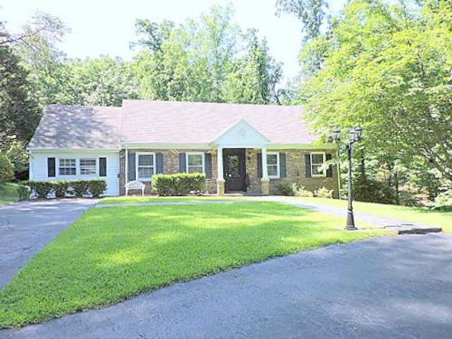 249 River Oak Dr, Danville, VA 24541-5813