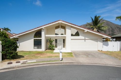 7088 Ehu Wai Pl, Honolulu, HI 96825-3116
