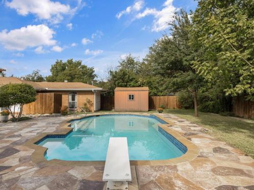 4344 Selkirk Dr, Fort Worth TX  76109-5043 exterior