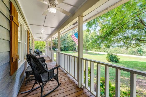 92 Storey Porter Rd, Jefferson, GA 30549-2620