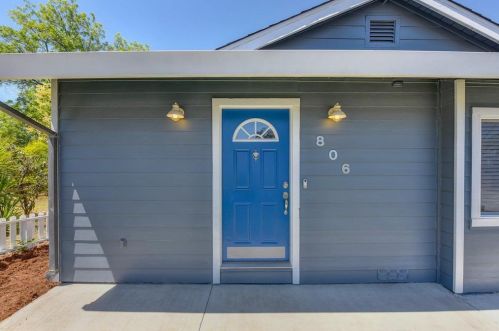 806 Comstock Dr, Folsom, CA 95630-3206
