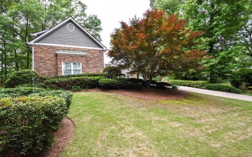 697 Stewart Ave, Marietta, GA 30064-2129