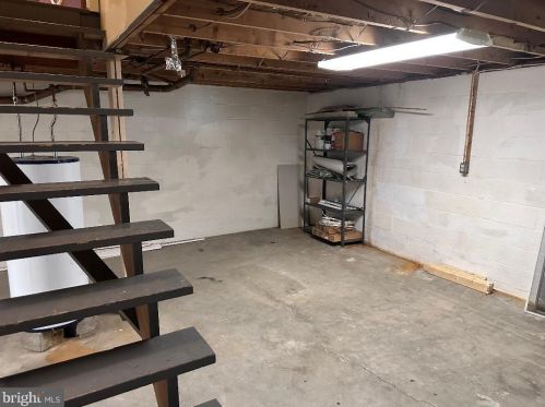 312 Juniper St, Carlisle PA 17013-2524 exterior