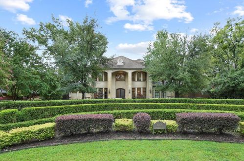 4418 Brookview Dr, Dallas, TX 75220-6402