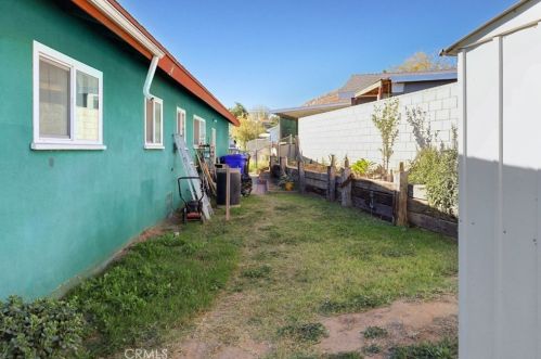 6411 Tournament Dr, Riverside CA  92509-5762 exterior