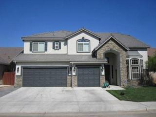 2810 Dee Ann Ave, Fresno, CA 93727-1452
