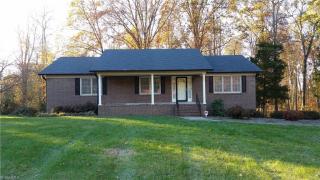 201 Candy Ln, Lexington, NC 27295-9262