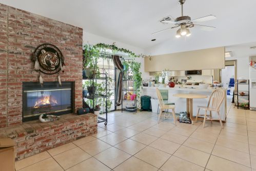 2475 Bellamy Rd, Palm Springs, CA 92262-2517