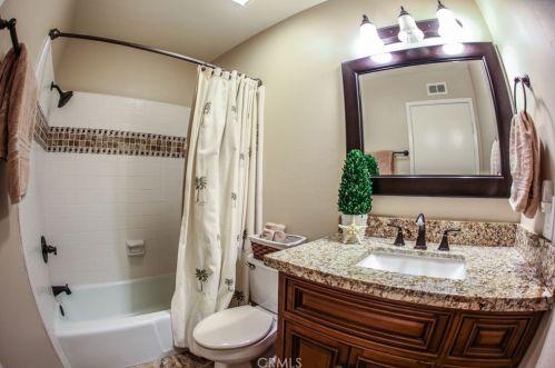 926 Lamark Ln, Anaheim CA  92802-3423 exterior